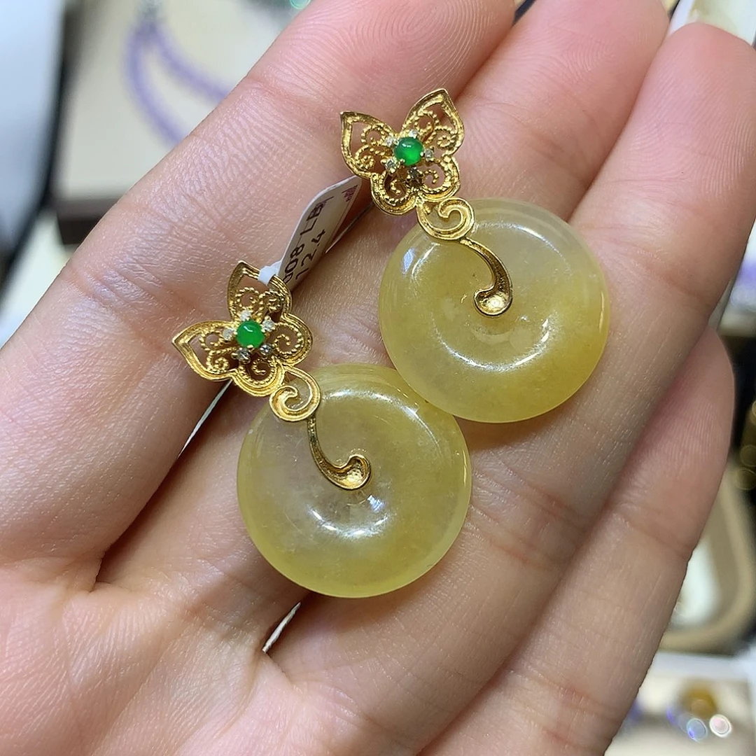 翡翠18K金镶嵌颈饰