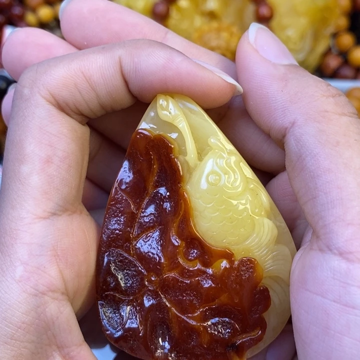 琥珀未镶嵌珠宝奇石