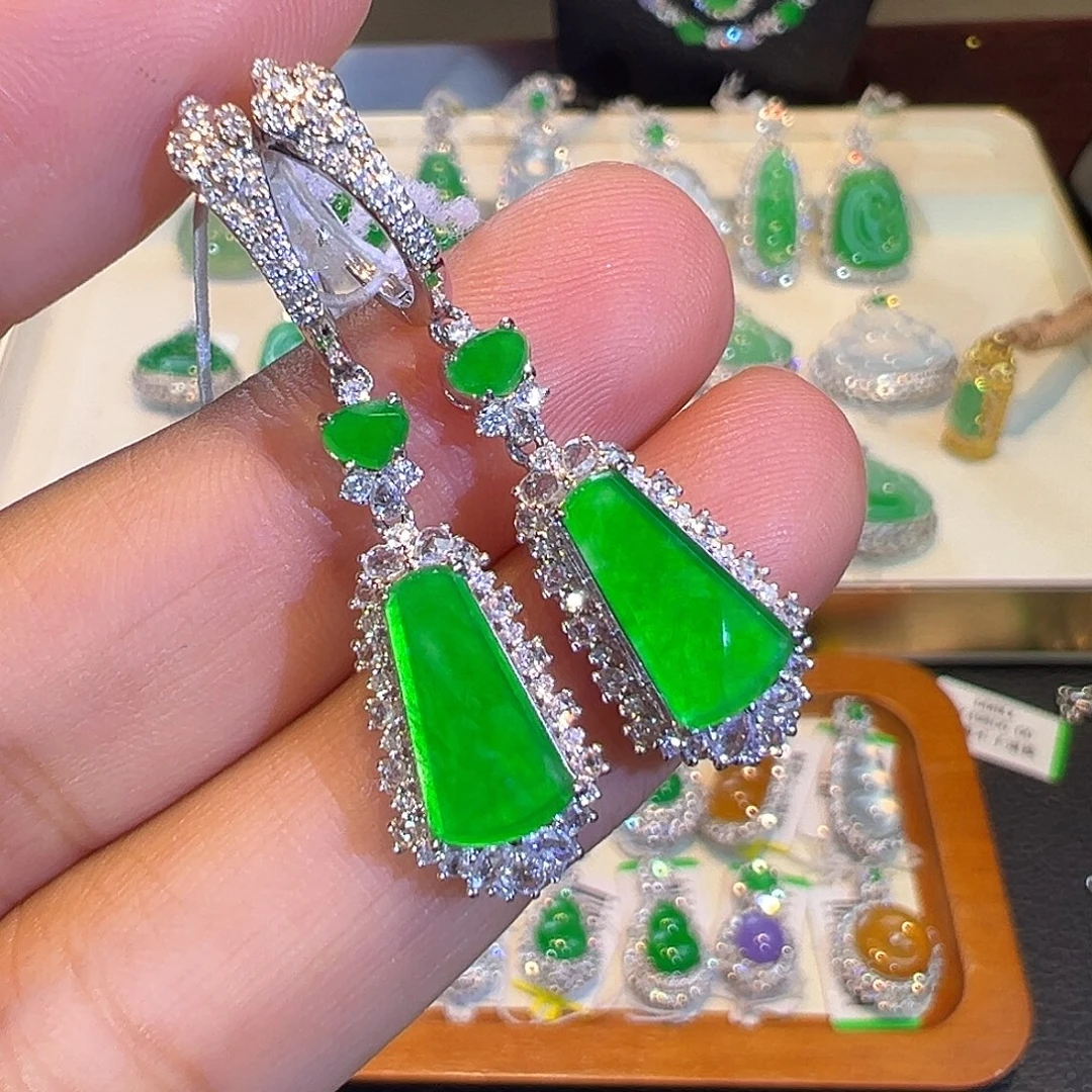 翡翠18K金镶嵌耳饰