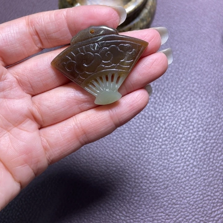 颈饰未镶嵌岫岩河磨玉（透闪石质玉）