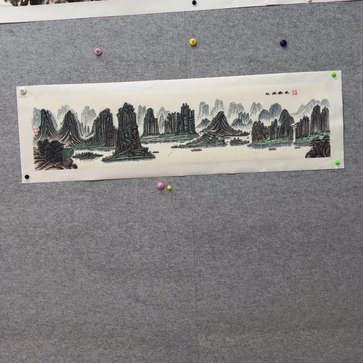 国画花鸟等图案为一体而