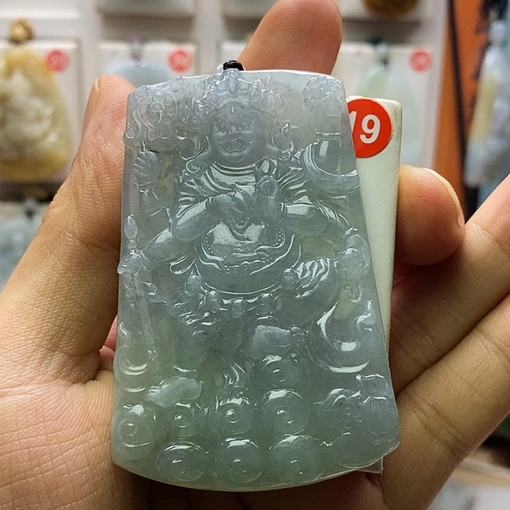 我***谁颈饰未镶嵌翡翠每天
