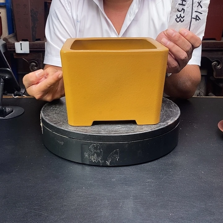 紫砂花盆货号一只HH533