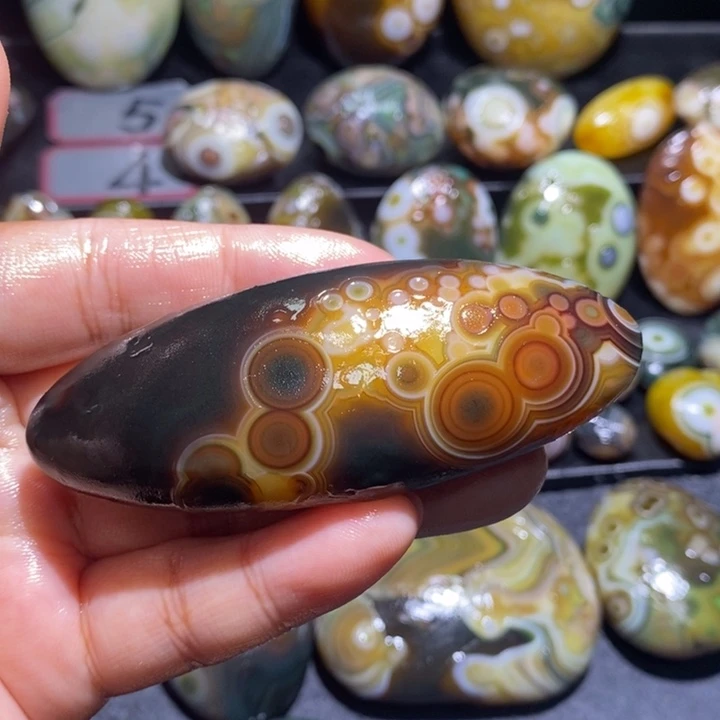 玛瑙/玉髓未镶嵌珠宝半成品158