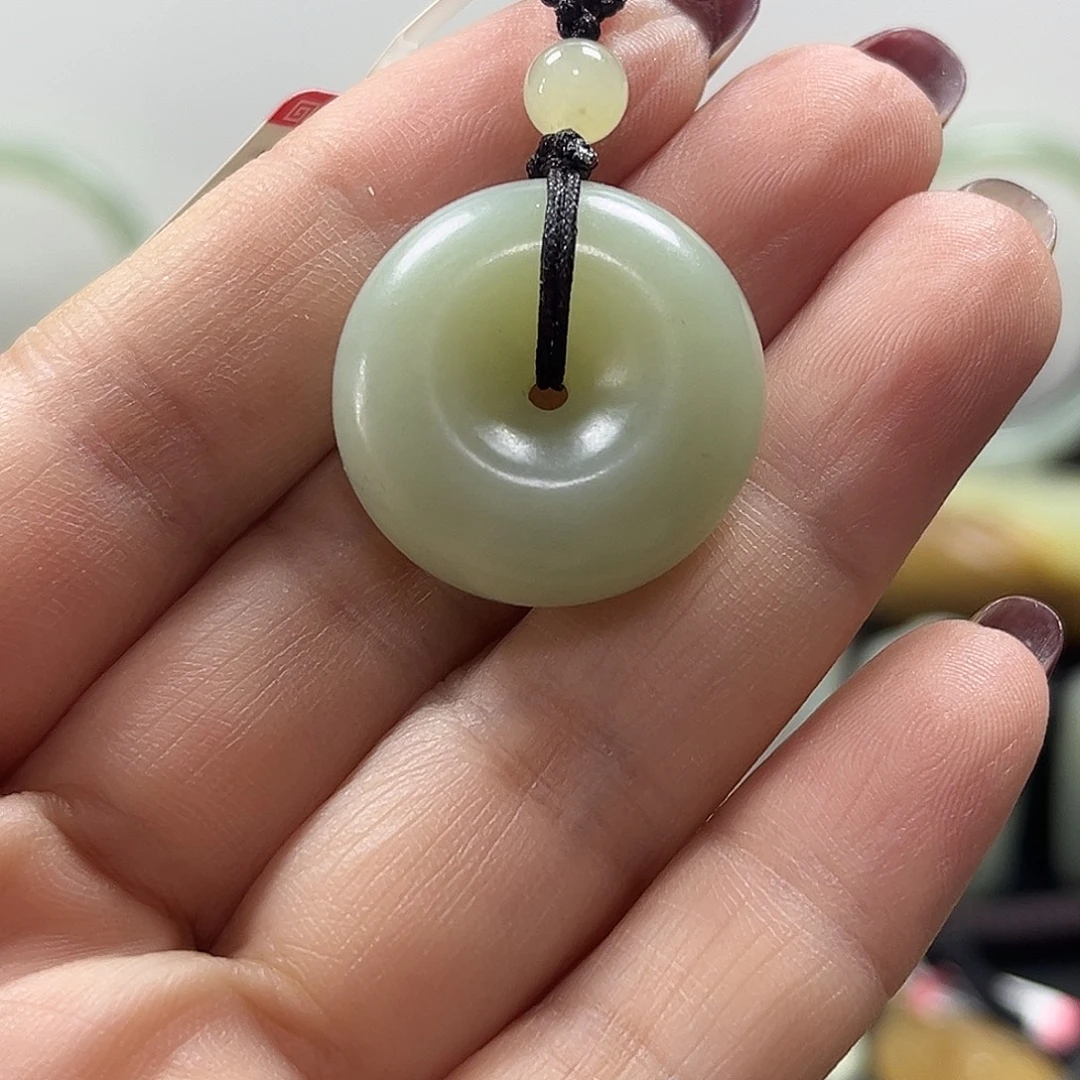 和田玉（青白玉）未镶嵌吊坠(不含链)