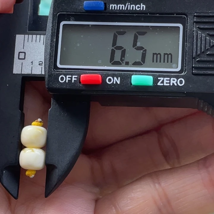 【闪购商品】琥珀裸石未镶嵌懒**鱼15号