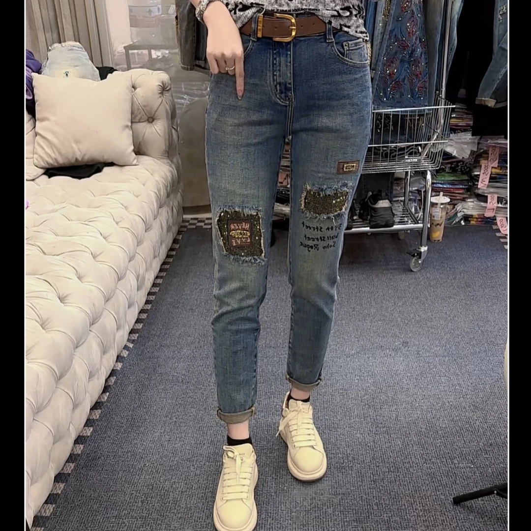 月月家，秋季水洗显瘦百搭时尚欧货烫钻刺绣高腰牛仔裤96033
