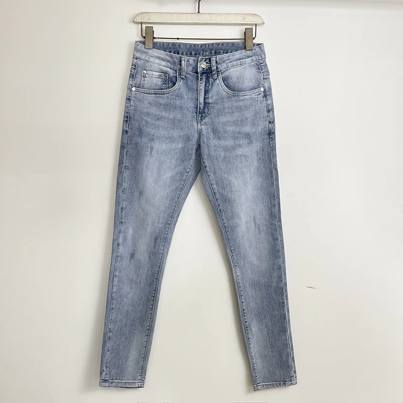 2025新款高档轻奢男士浅蓝色薄款修身小脚牛仔裤水洗简约百搭长裤