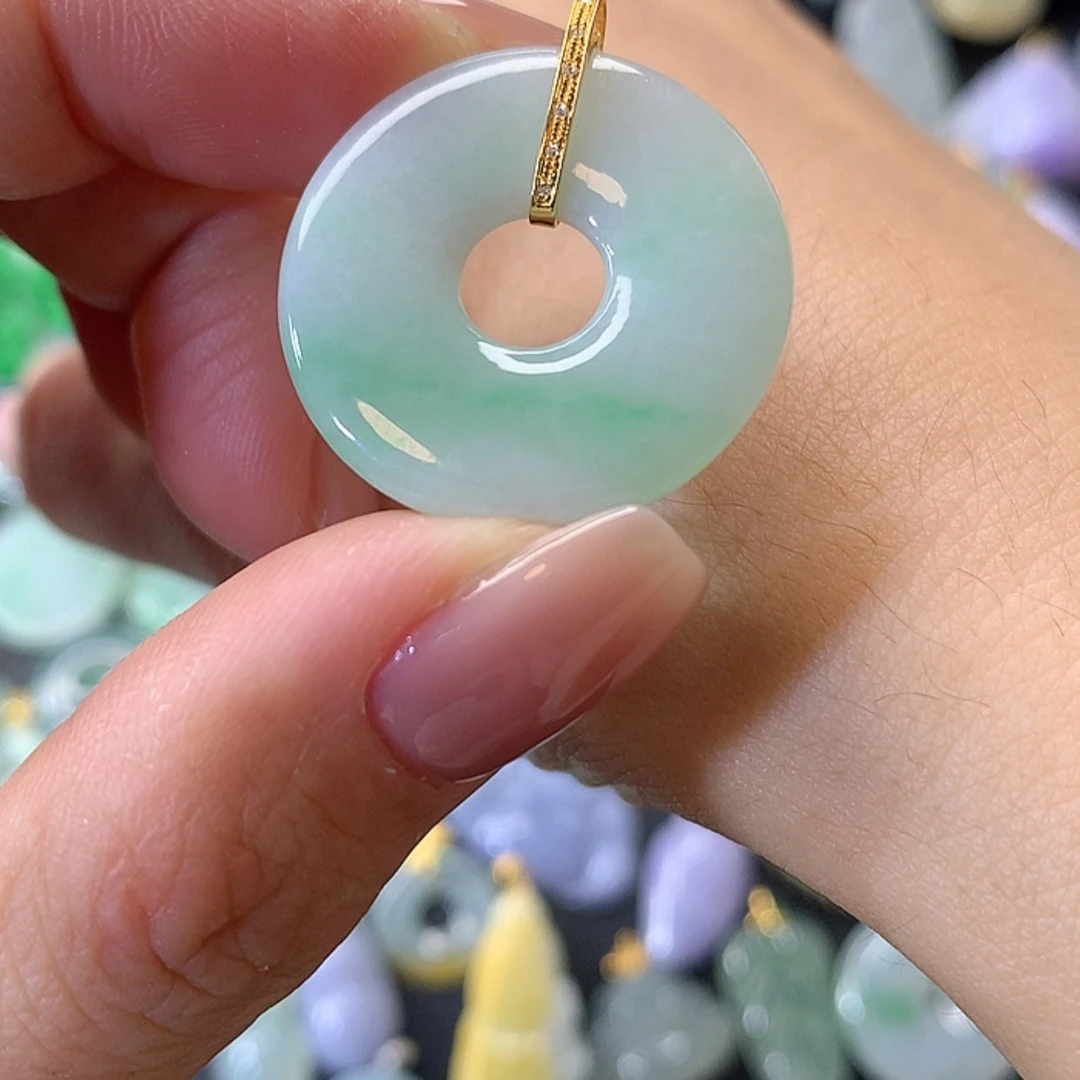 【闪购商品】翡翠吊坠(赠链)18K金镶嵌