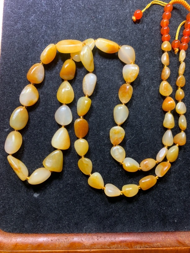 新疆和田玉沁肉项链