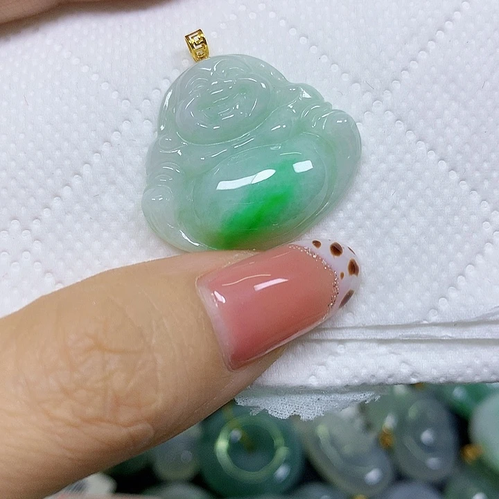 颈饰18K金镶嵌翡翠挂件