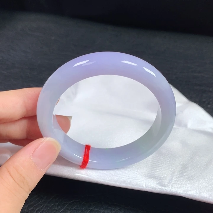 未镶嵌手镯翡翠。