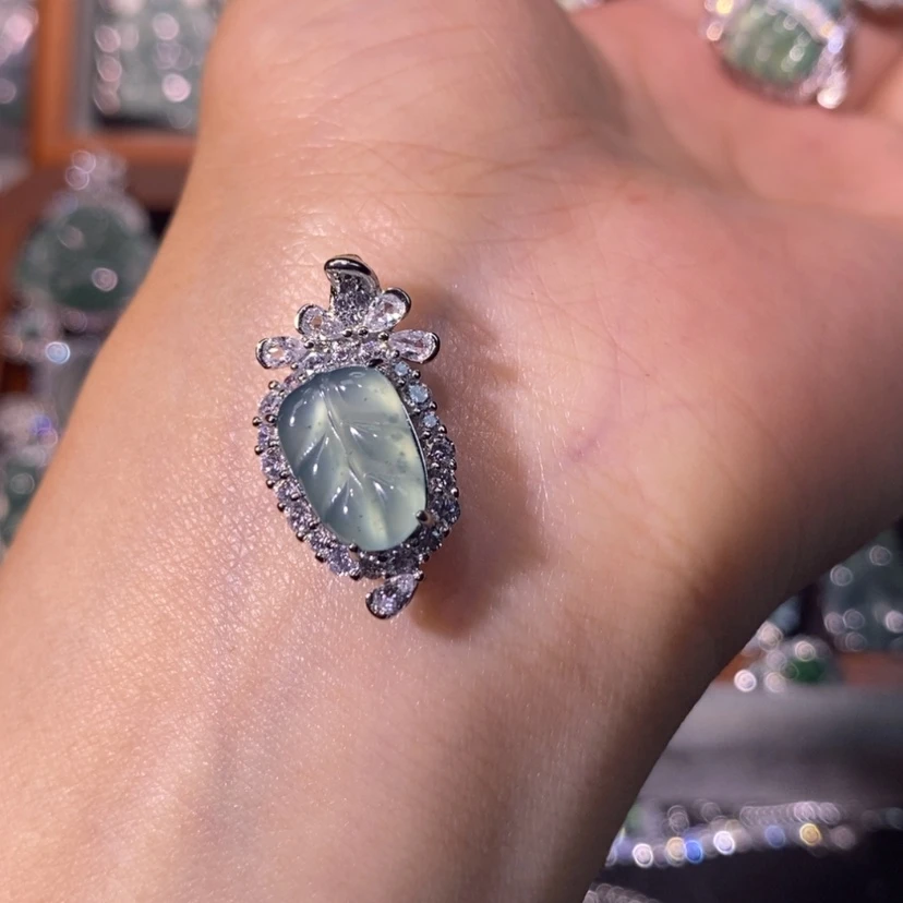 【闪购商品】翡翠未镶嵌颈饰天然
