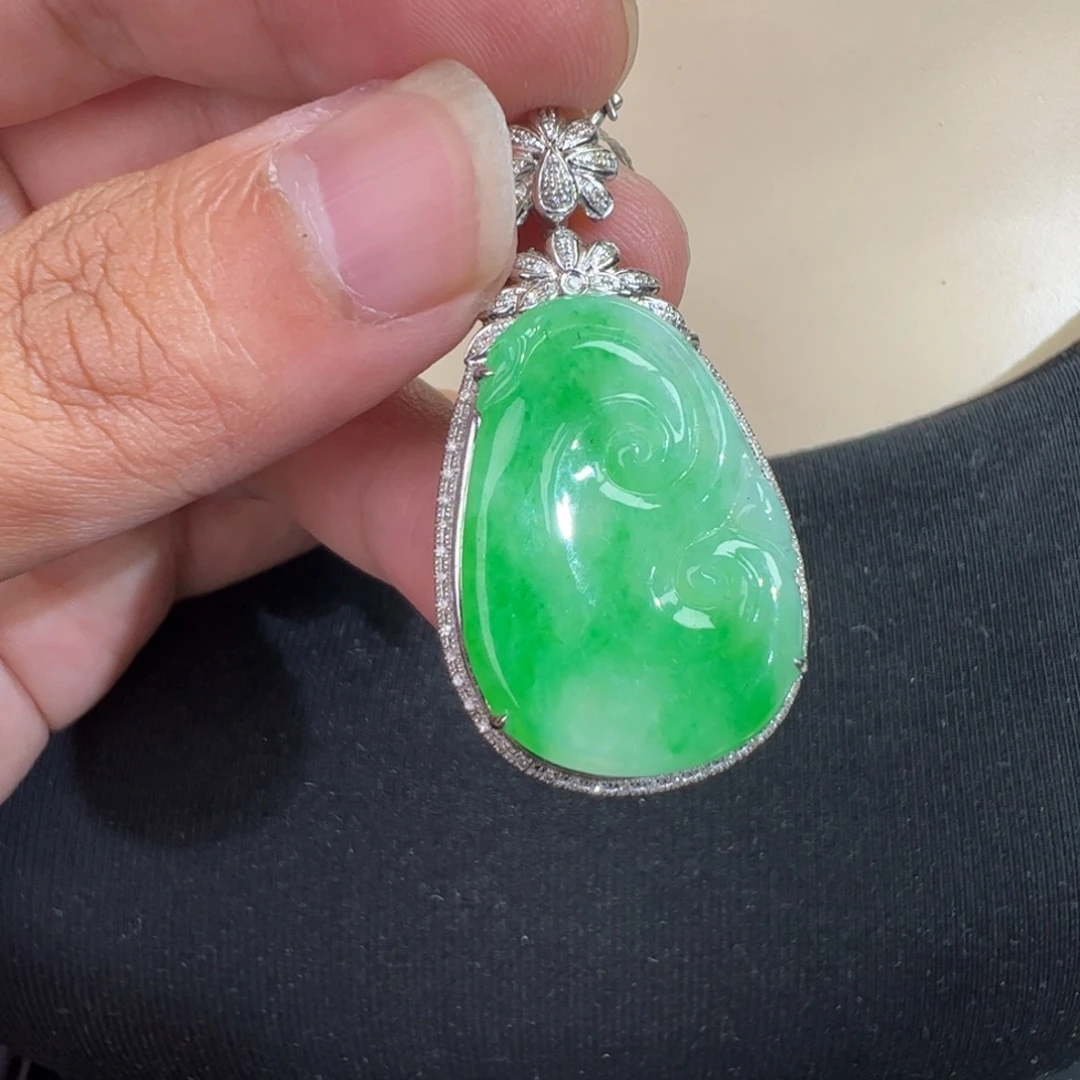 翡翠18K金镶嵌吊坠(不含链)