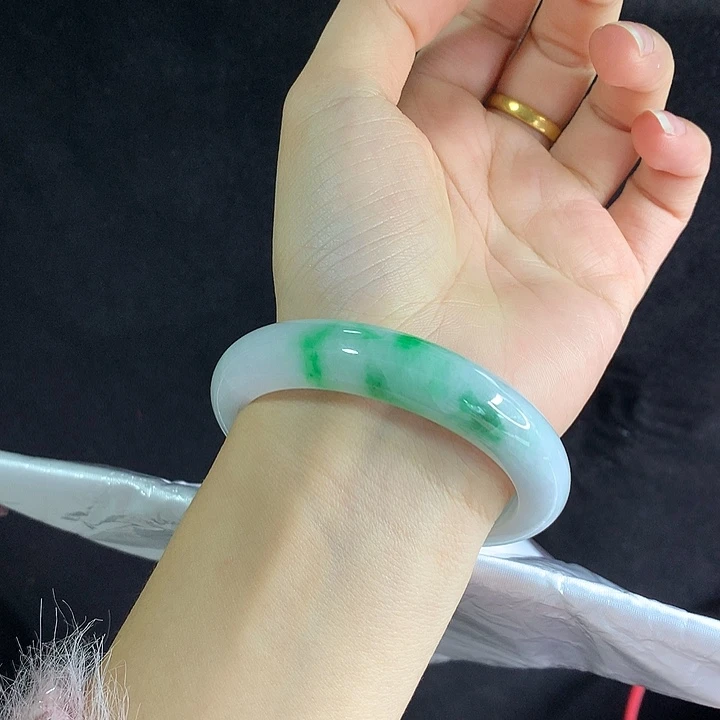 翡翠未镶嵌手镯54圈6071 白底辣阳