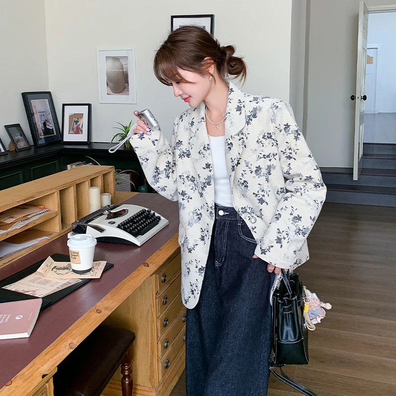 新中式国风水墨印花西装外套女2026春季新款独特漂亮休闲正装西服