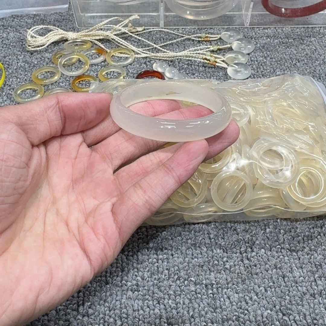 北***.玛瑙/玉髓未镶嵌手镯34