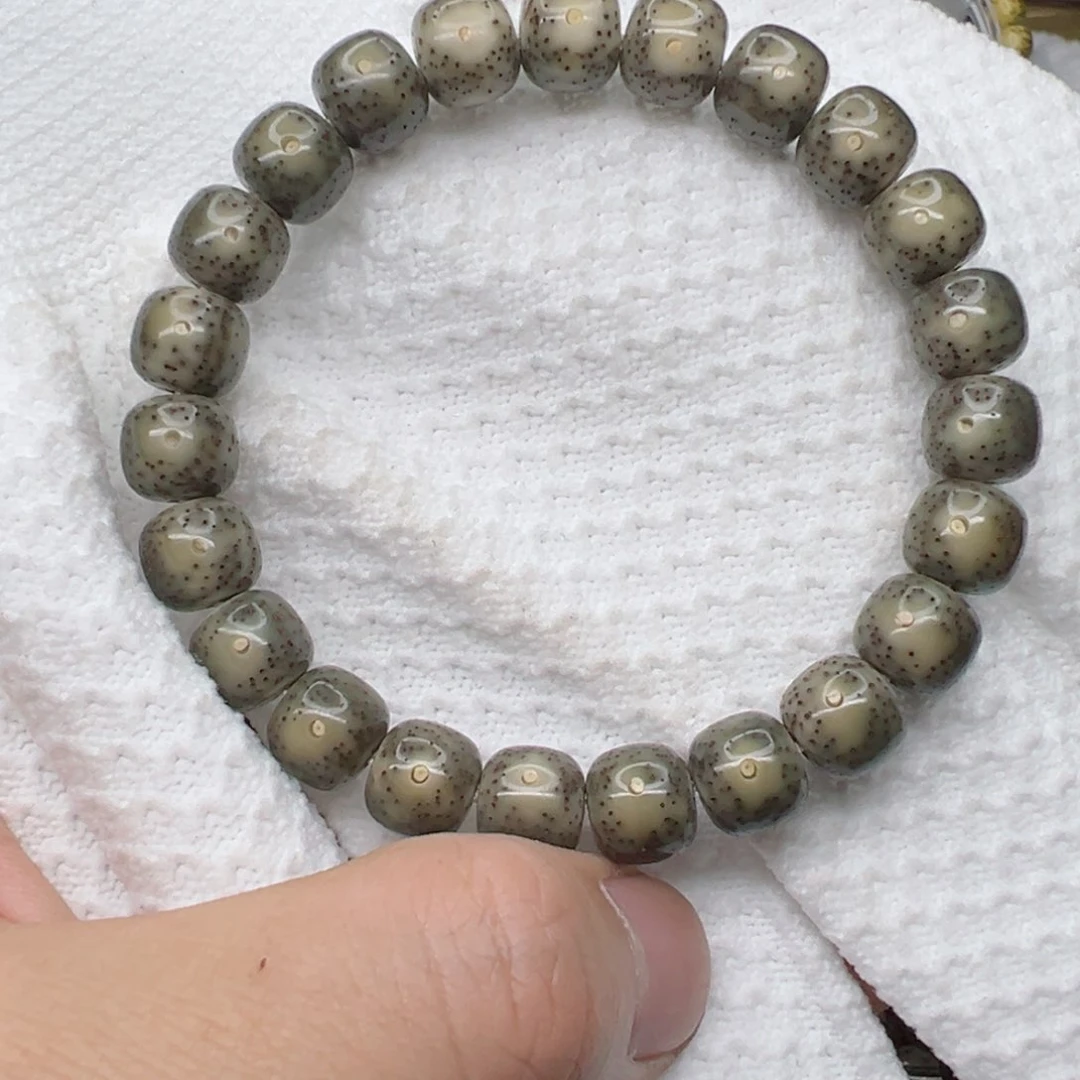 星月菩提手串10x9 绿幽灵