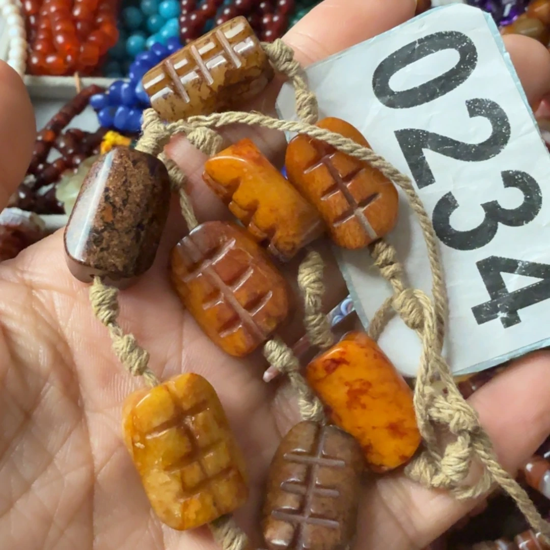 和田玉（糖玉）未镶嵌颈饰