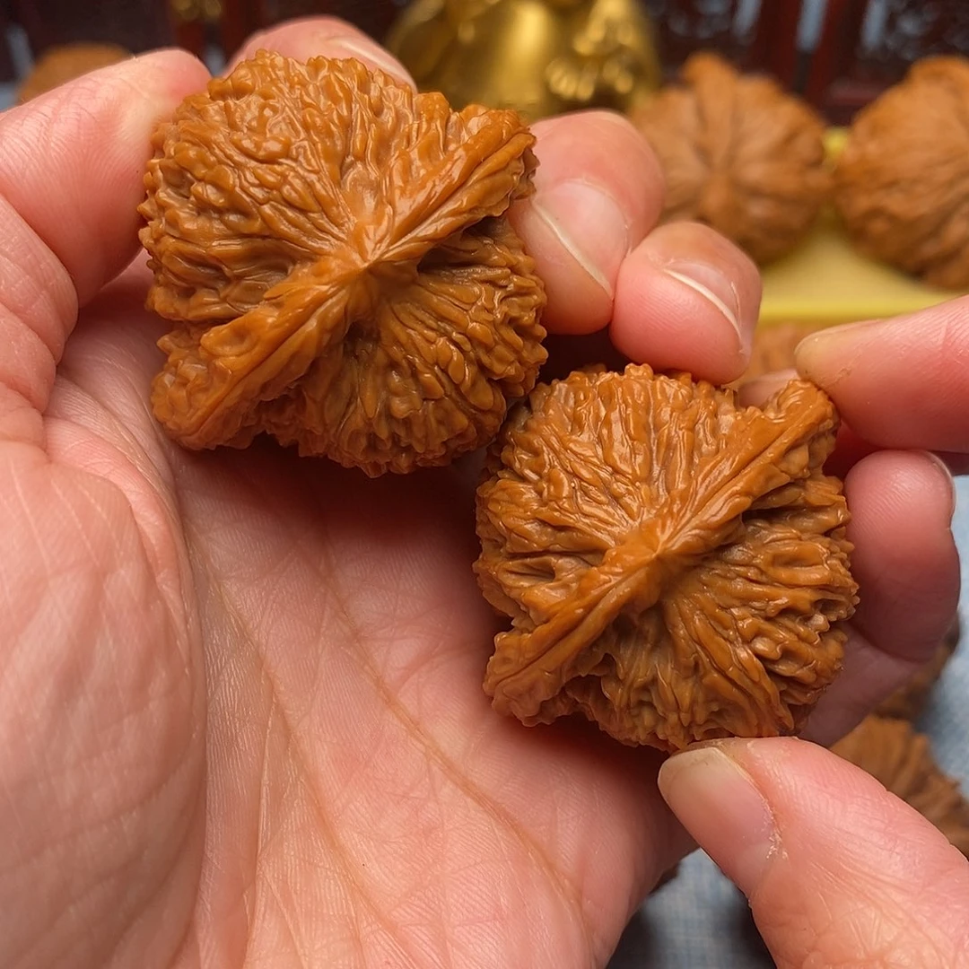 听***.把件文玩核桃全品三角南疆石42尺