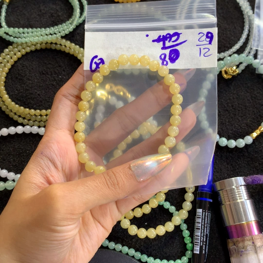 定制翡翠未镶嵌天然缅甸翡翠多样性
