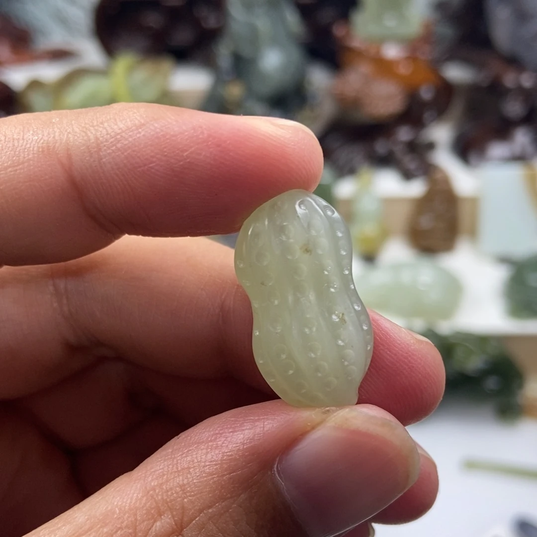 【闪购商品】吊坠(不含链)未镶嵌和田玉