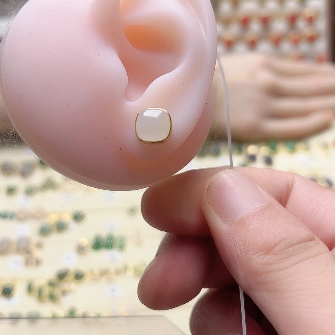 和田玉银S925镶嵌耳饰