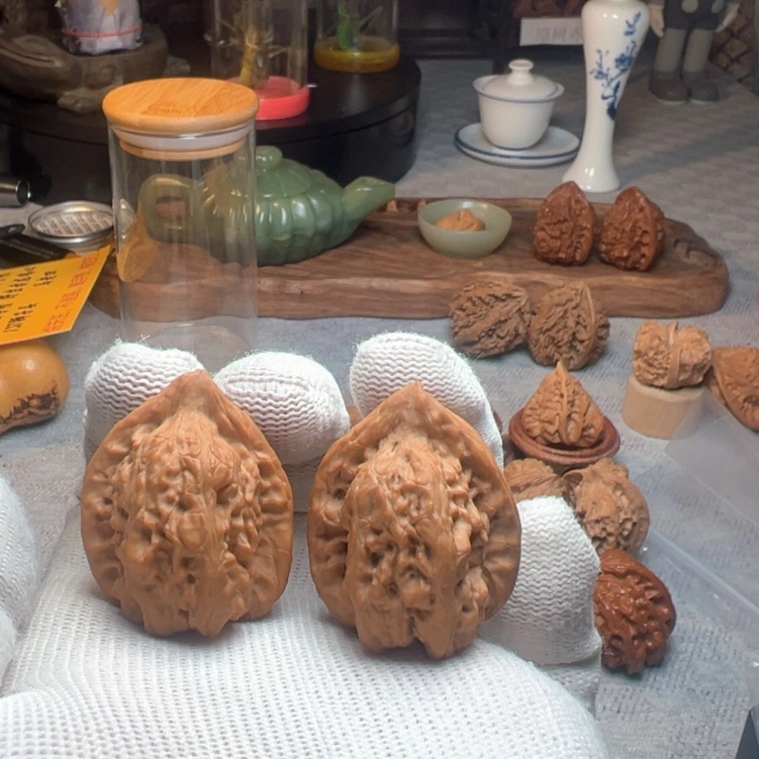 文玩核桃吊坠野生赤龙2528