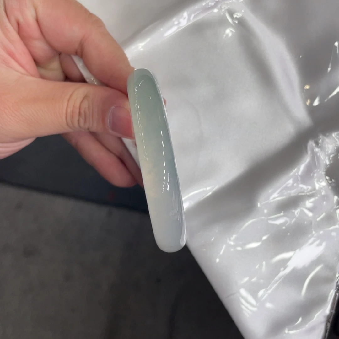 翡翠未镶嵌手镯57.3正圈