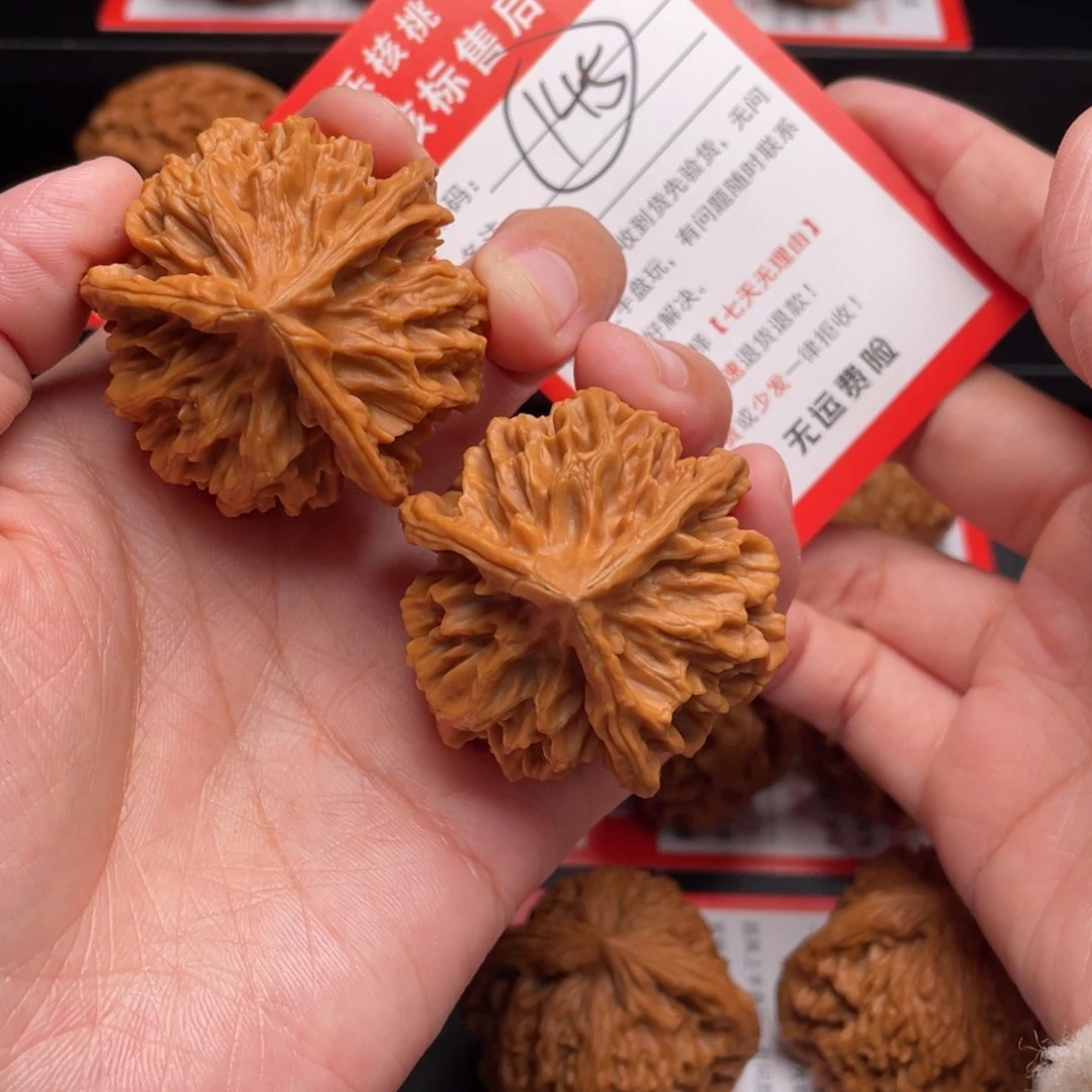 鼎***气把件文玩核桃三棱43