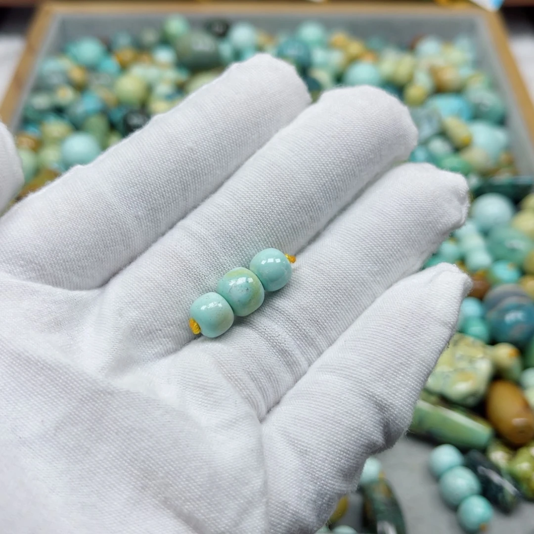 绿松石未镶嵌挂件