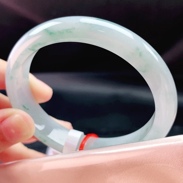 翡翠未镶嵌手镯53贵妃