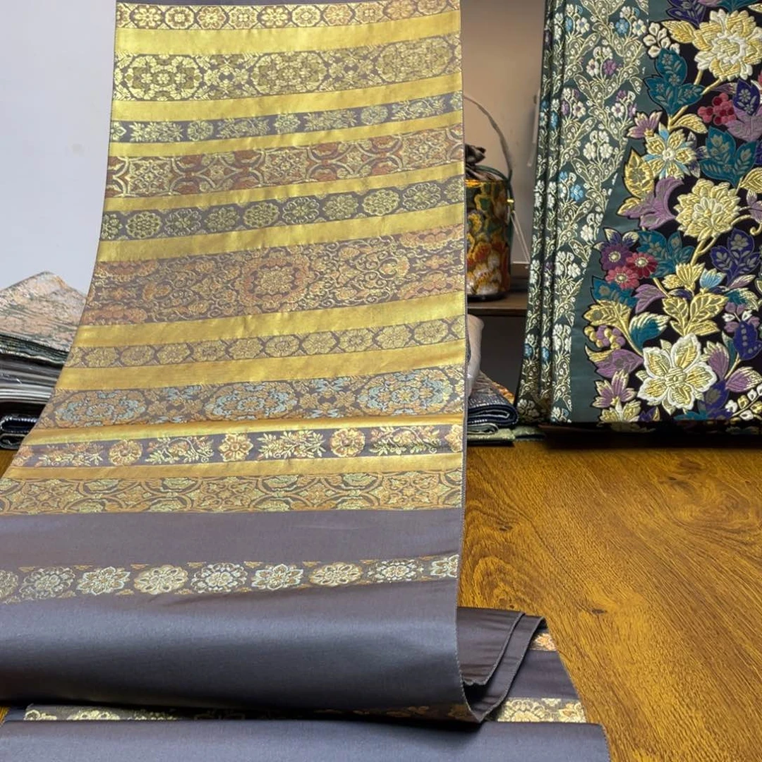 织绣织锦缎，织锦缎