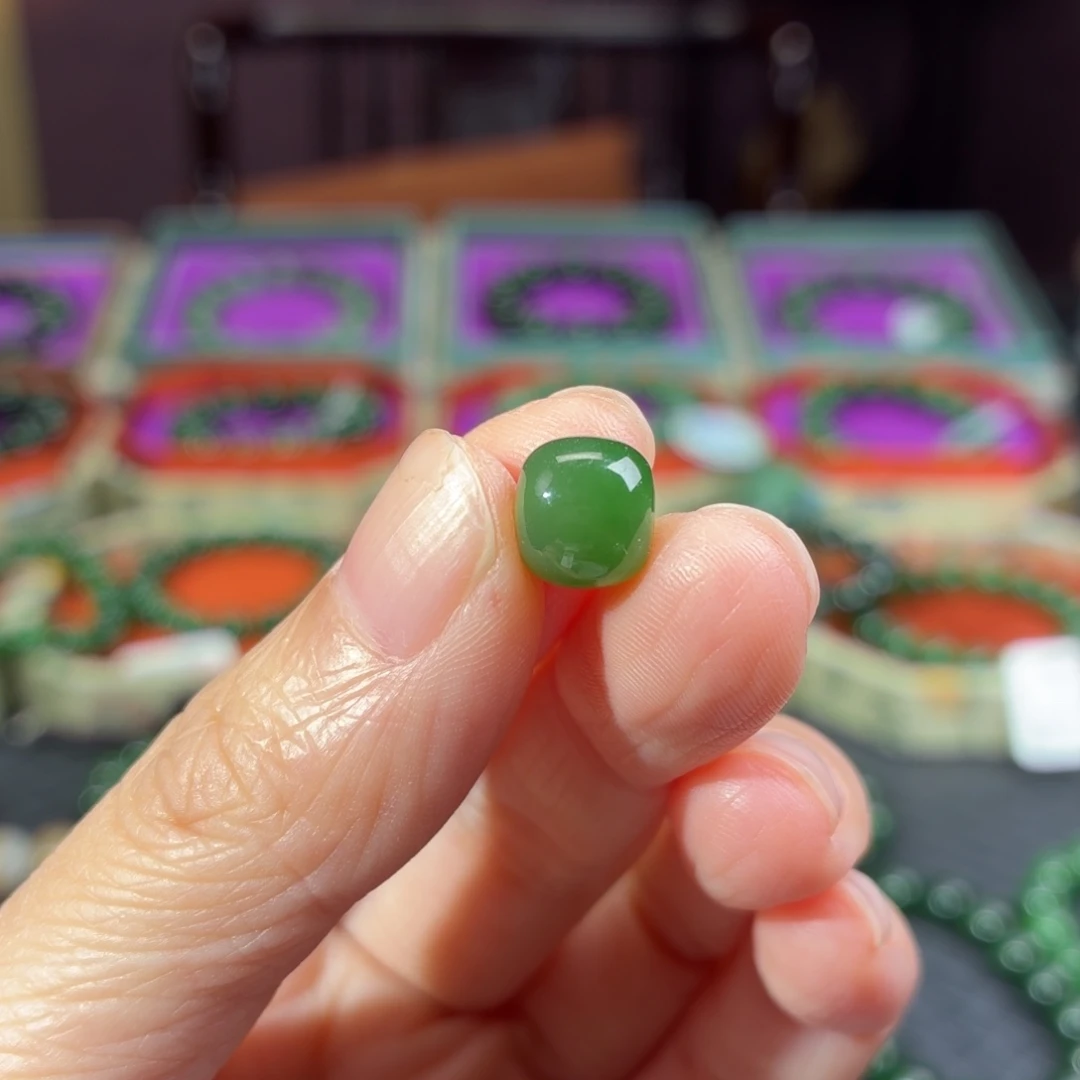 和田玉（碧玉）未镶嵌珠宝半成品