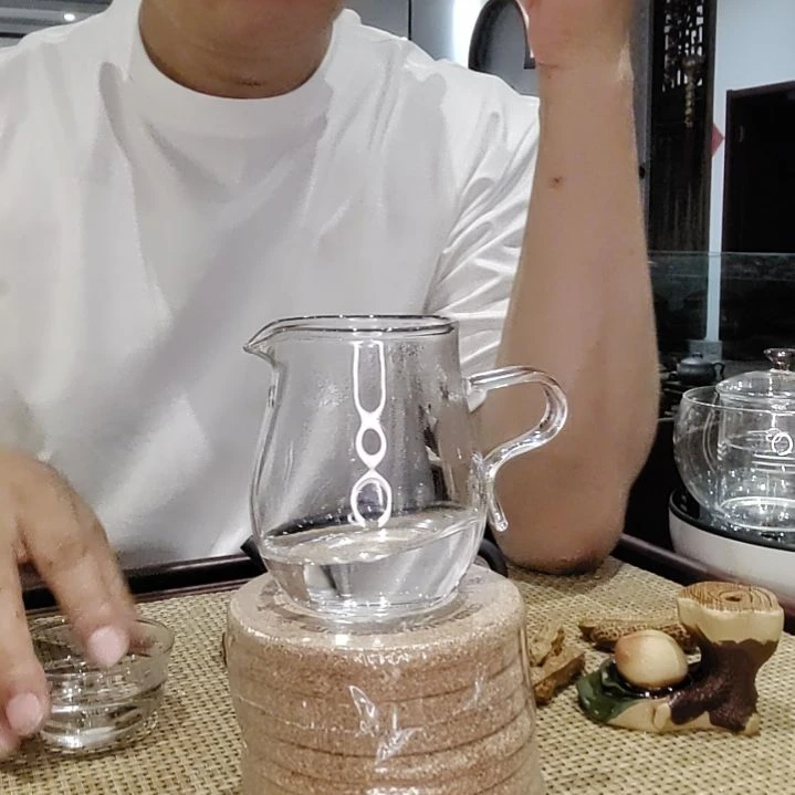 茶杯紫砂白色的那个杯