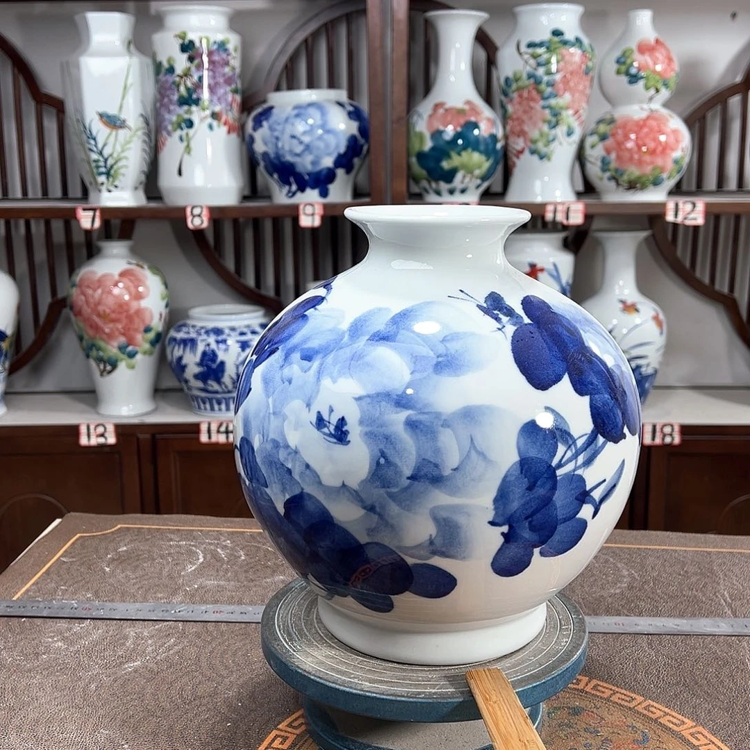 摆件景德镇陶瓷石青牡