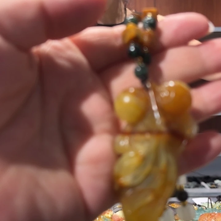 岫玉未镶嵌毛衣链