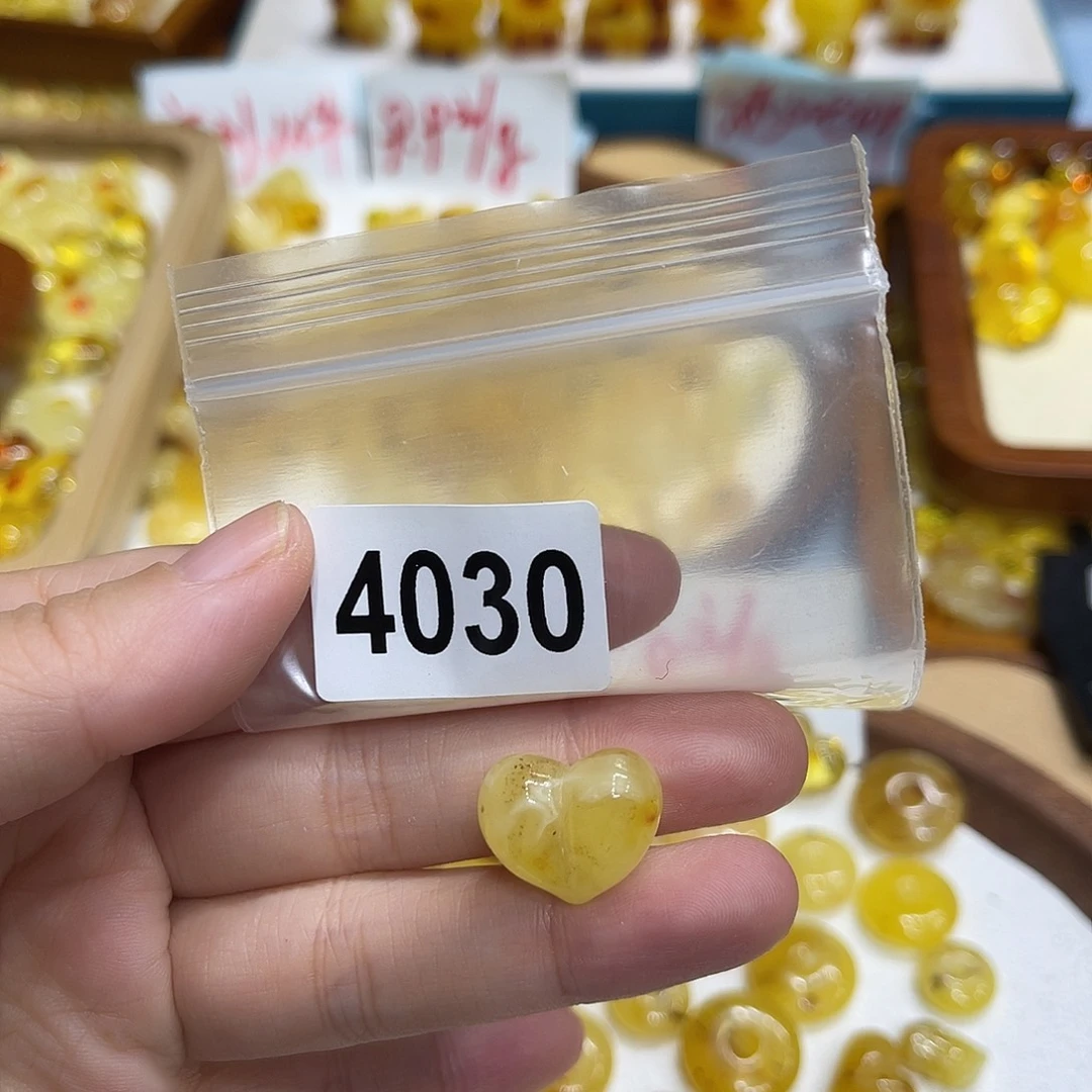 琥珀未镶嵌珠宝奇石