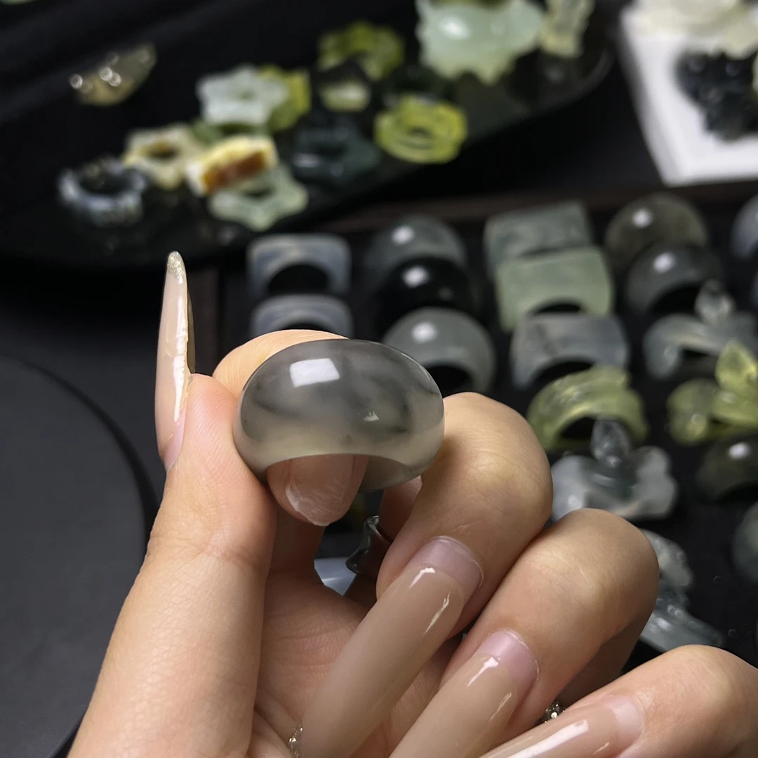 岫玉鹅头 18加戒指