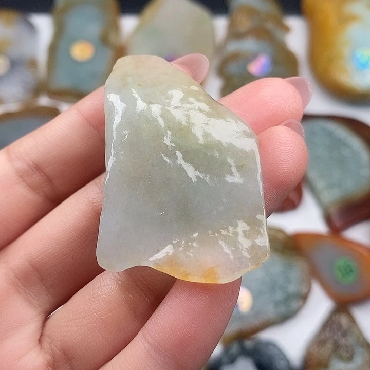 颈饰未镶嵌翡翠天然