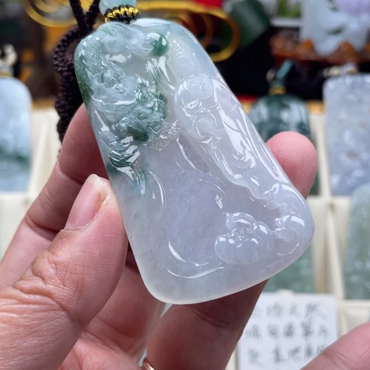 翡翠未镶嵌挂件观音