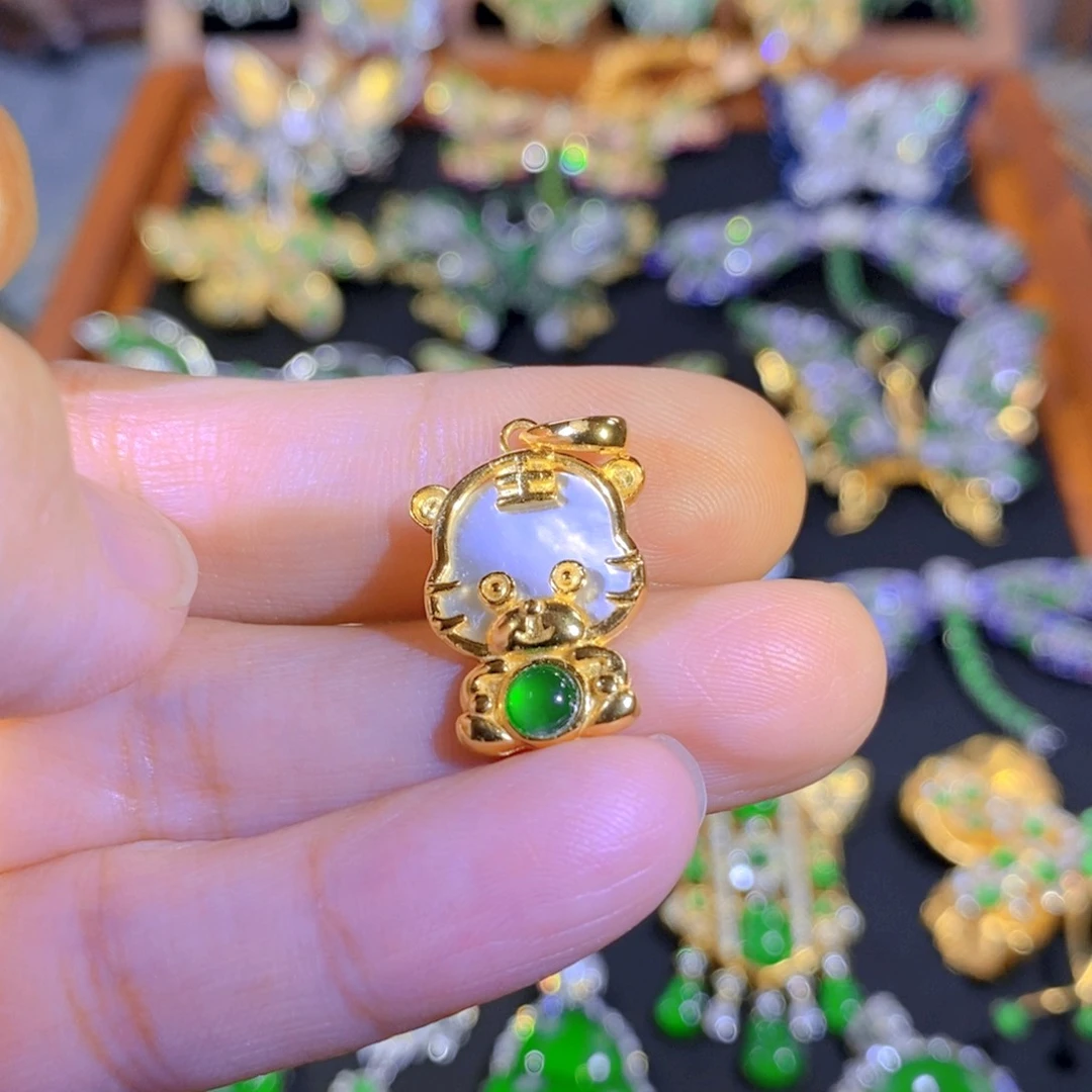 颈饰银S925镶嵌翡翠