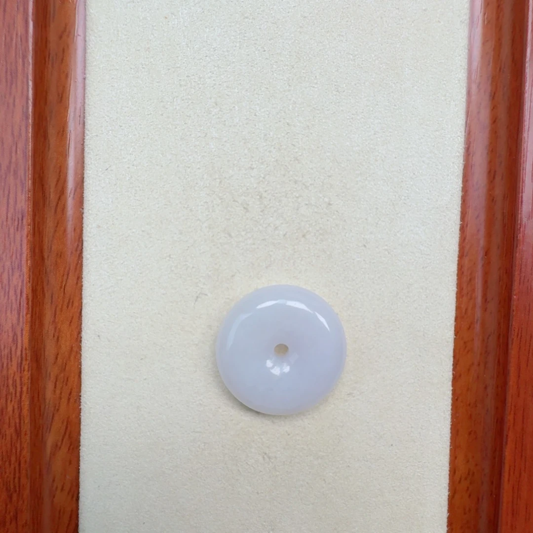 E***元翡翠未镶嵌颈饰孤品