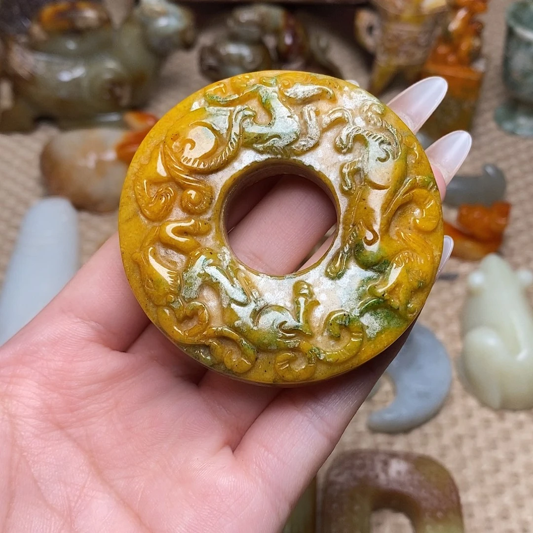 未镶嵌蛇纹石玉颈饰