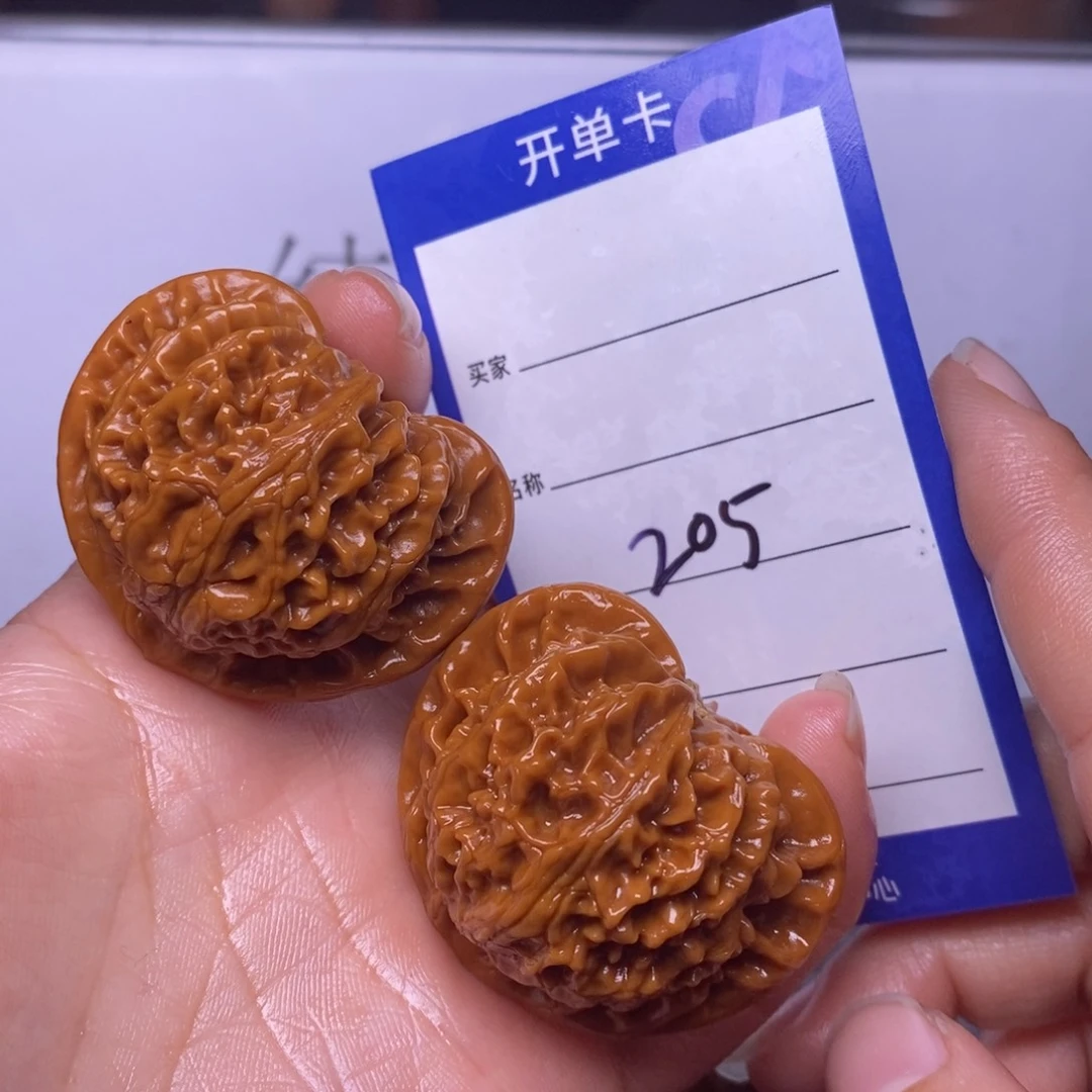 文玩核桃把件205/42.5宫灯