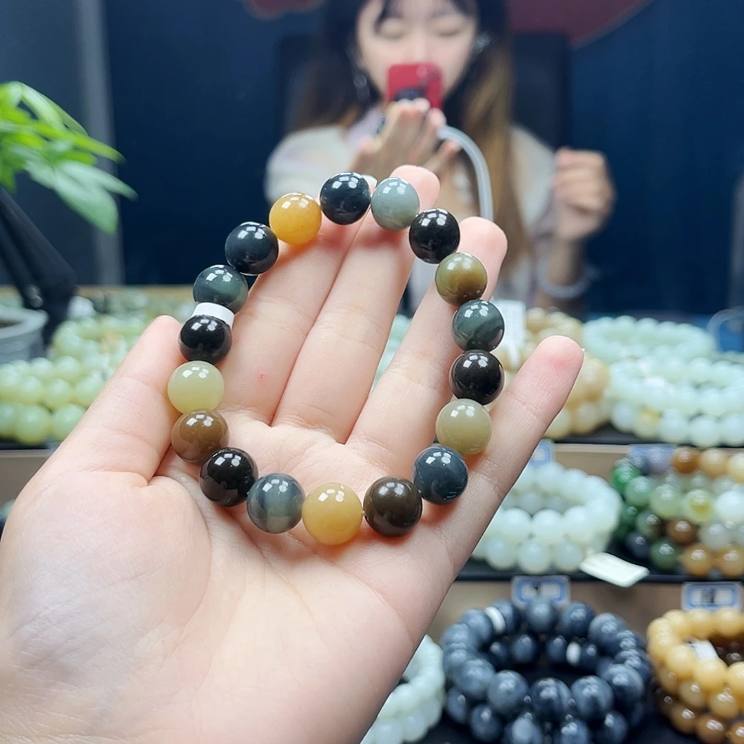王***了未镶嵌手链和田玉