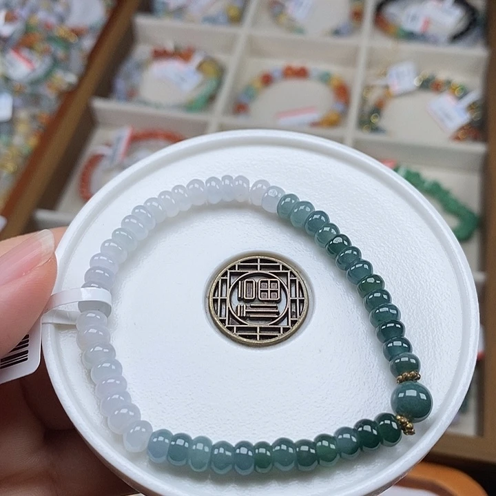 翡翠未镶嵌手串卡5.5mm 半价无鉴赏
