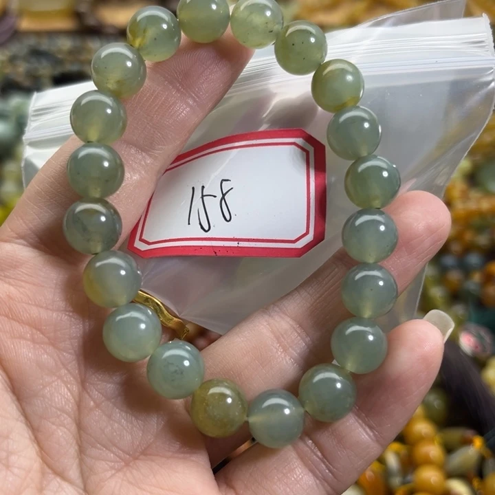 足铂镶嵌蛇纹石玉手链