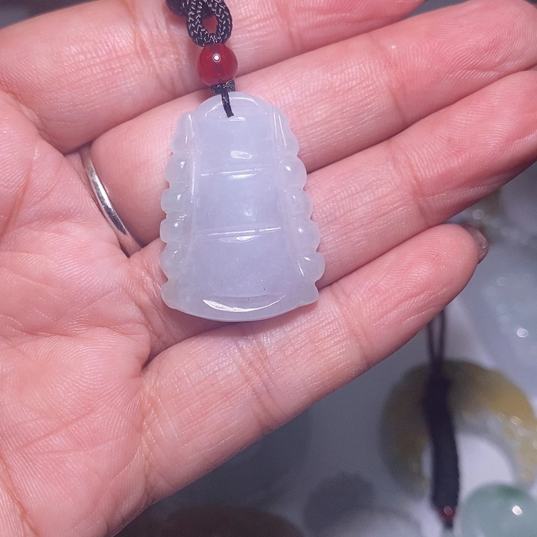 翡翠未镶嵌颈饰竹节