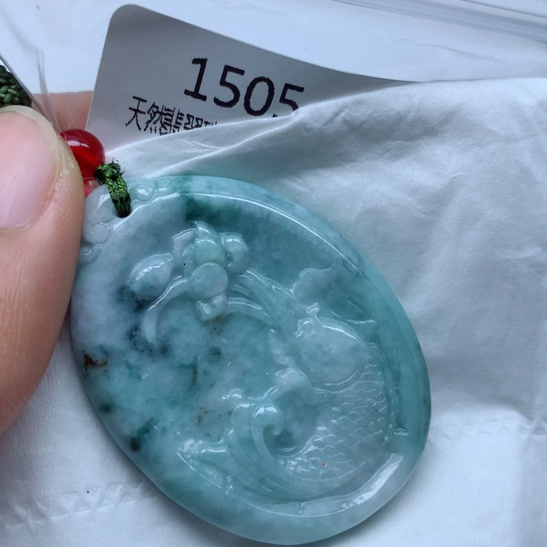 翡翠颈饰未镶嵌牌子